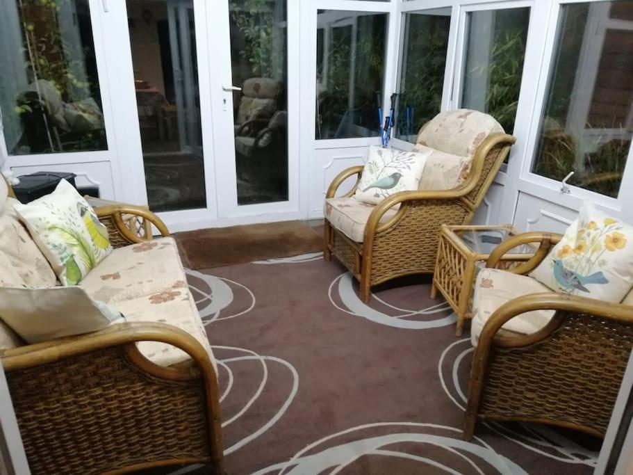 Welsh Miners Cottage Four Bedroom House Treherbert المظهر الخارجي الصورة