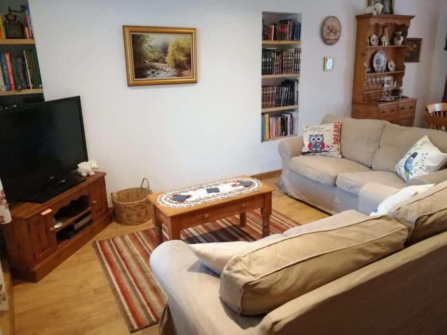 Welsh Miners Cottage Four Bedroom House Treherbert المظهر الخارجي الصورة