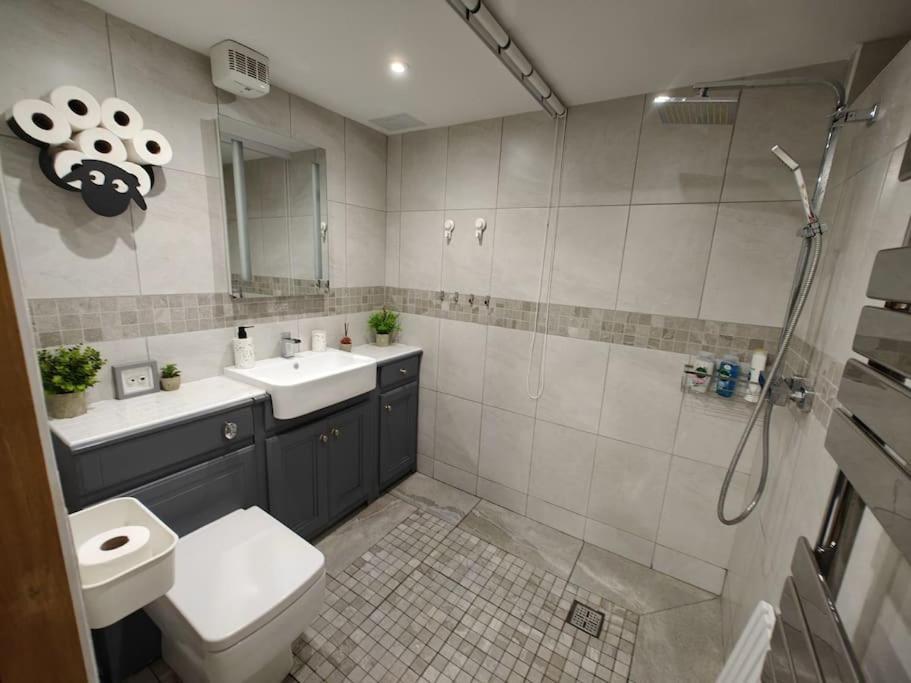 Welsh Miners Cottage Four Bedroom House Treherbert المظهر الخارجي الصورة