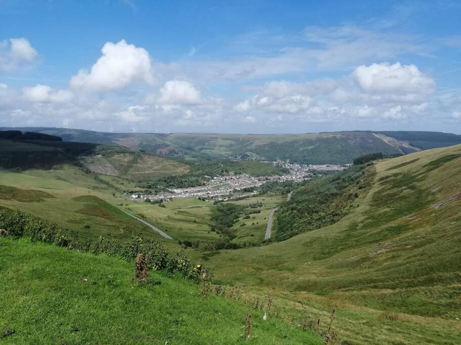 Welsh Miners Cottage Four Bedroom House Treherbert المظهر الخارجي الصورة